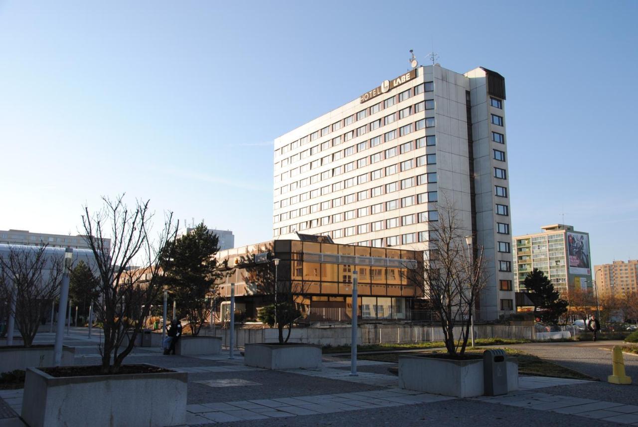 Hotel Labe Пардубице Экстерьер фото