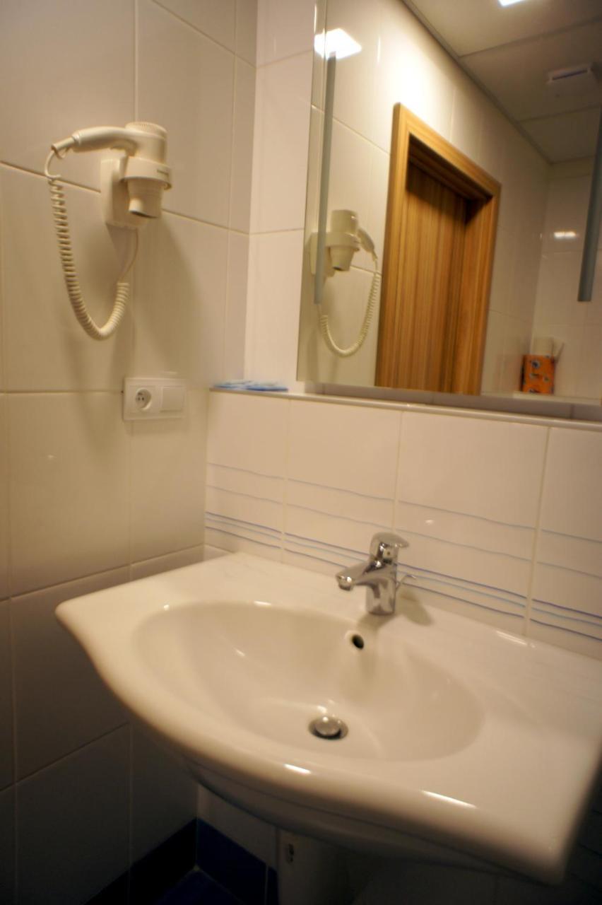 Hotel Labe Пардубице Экстерьер фото